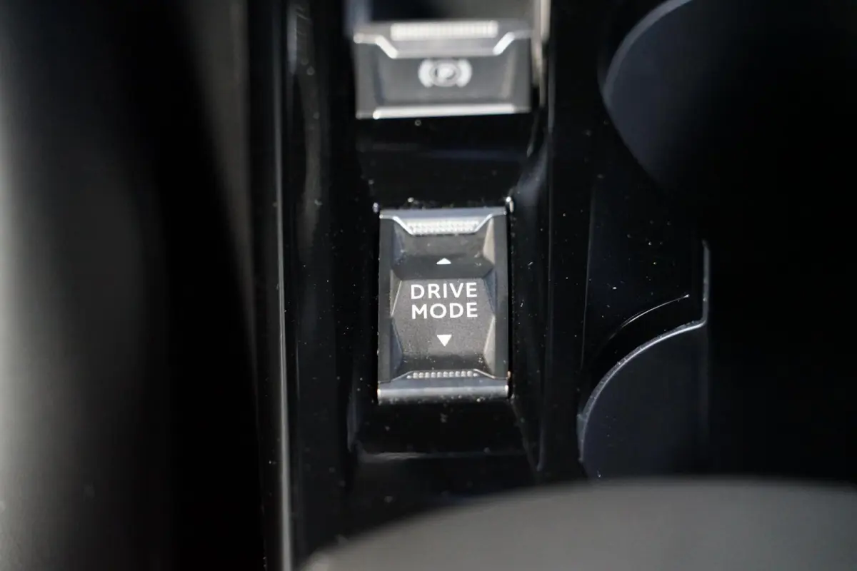 1.2 PureTech Allure, NL, aut. cam. CarPlay, LED