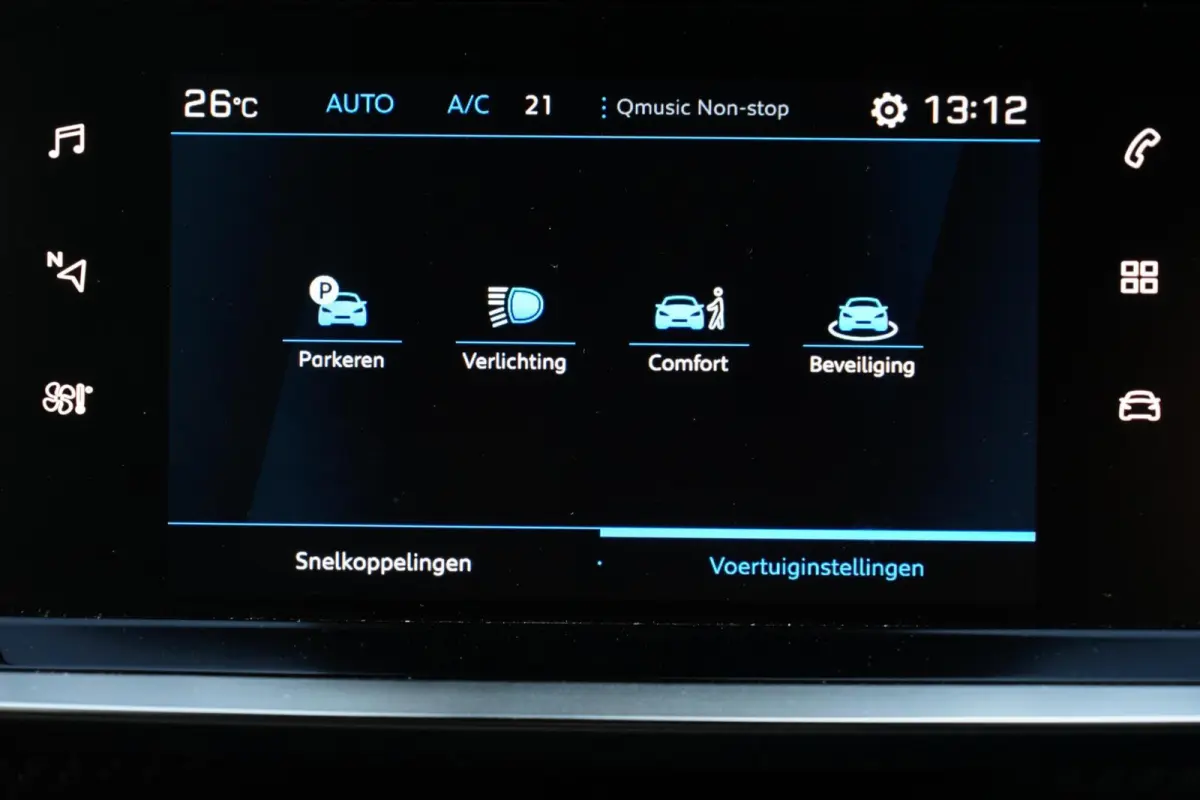 1.2 PureTech Allure, NL, aut. cam. CarPlay, LED