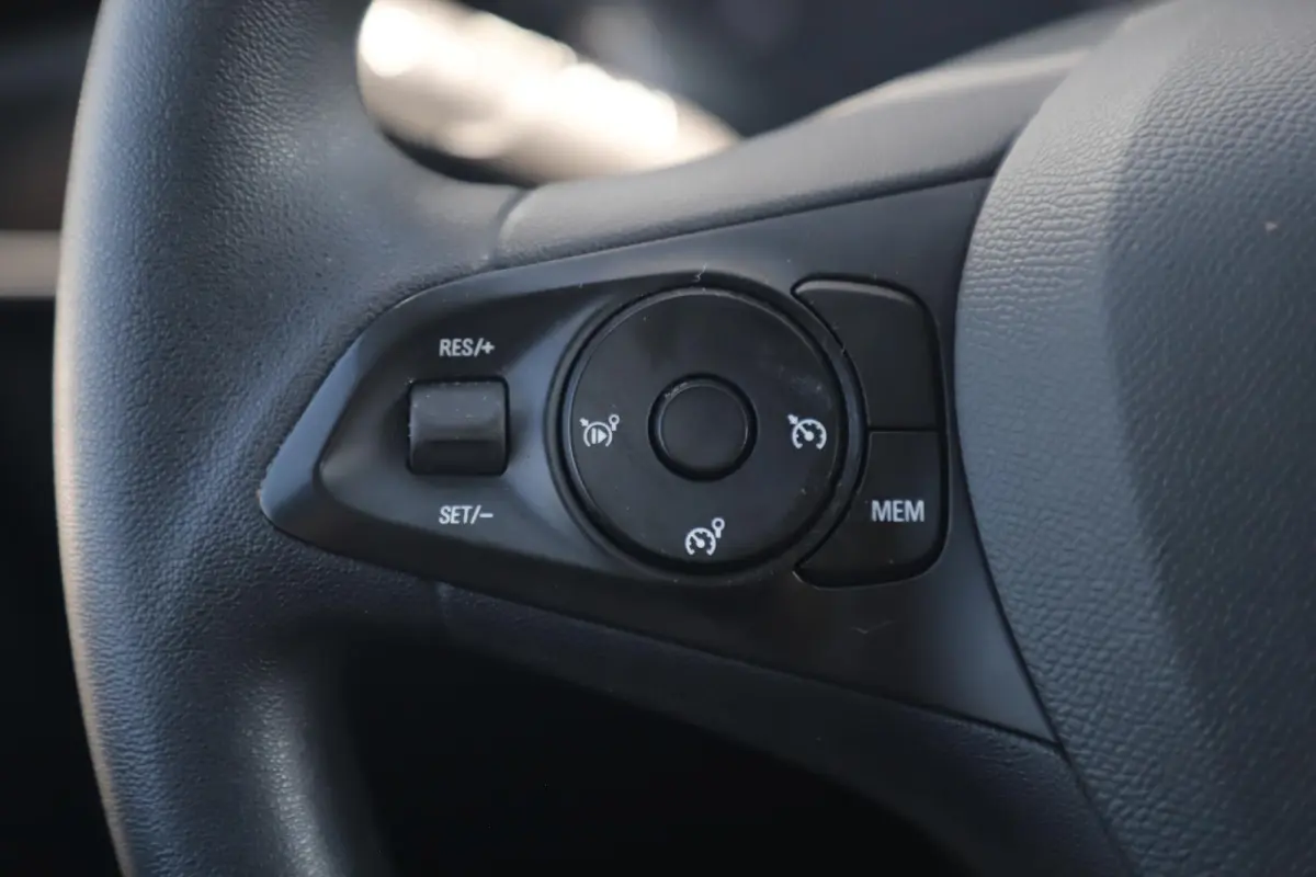 1.2 Edition 102PK NIEUWE DB RIEM! Navigatie Carplay Android Airco Cruise 16 inch LMV All-Season Banden!