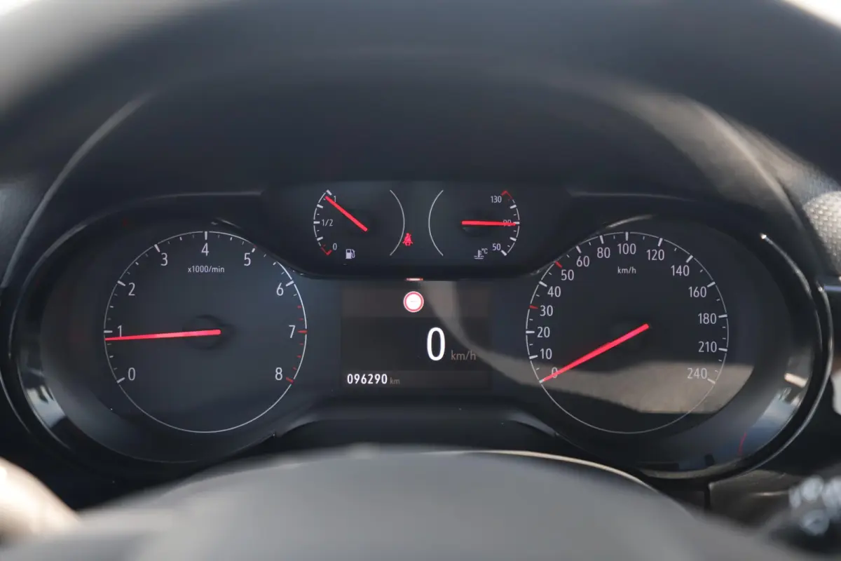 1.2 Edition 102PK NIEUWE DB RIEM! Navigatie Carplay Android Airco Cruise 16 inch LMV All-Season Banden!