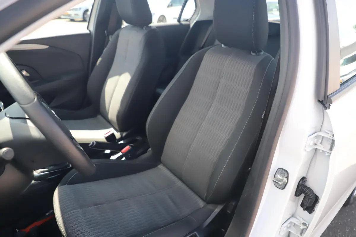 1.2 Edition 102PK NIEUWE DB RIEM! Navigatie Carplay Android Airco Cruise 16 inch LMV All-Season Banden!
