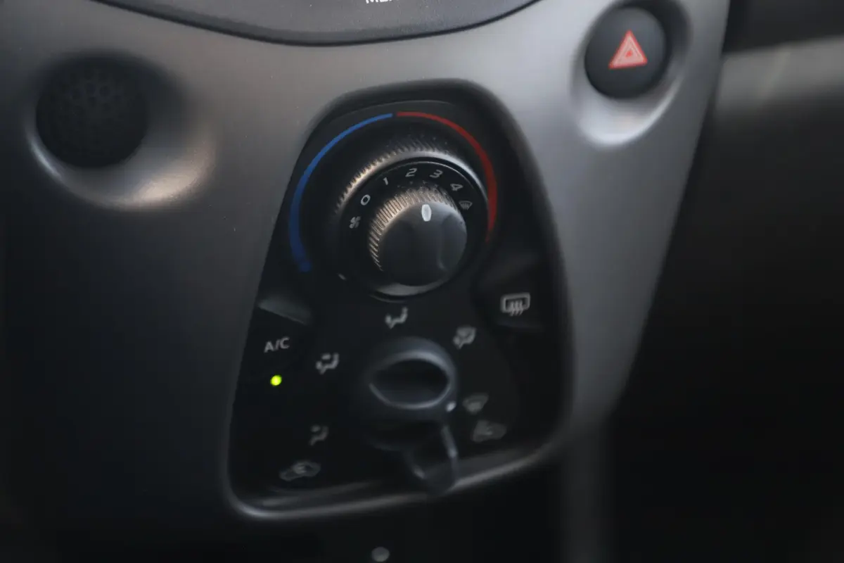1.0 e-VTi Active Airco Radio Bluetooth Elektrische Ramen