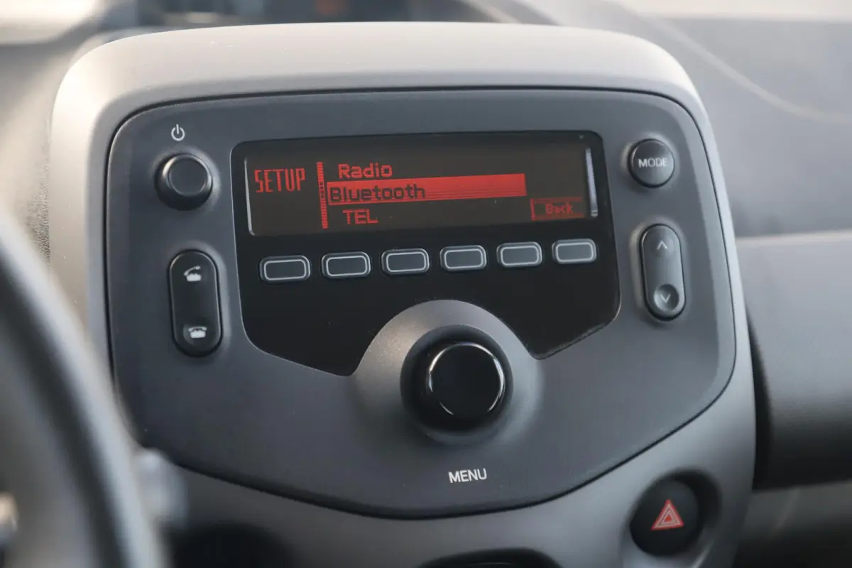 1.0 e-VTi Active Airco Radio Bluetooth Elektrische Ramen