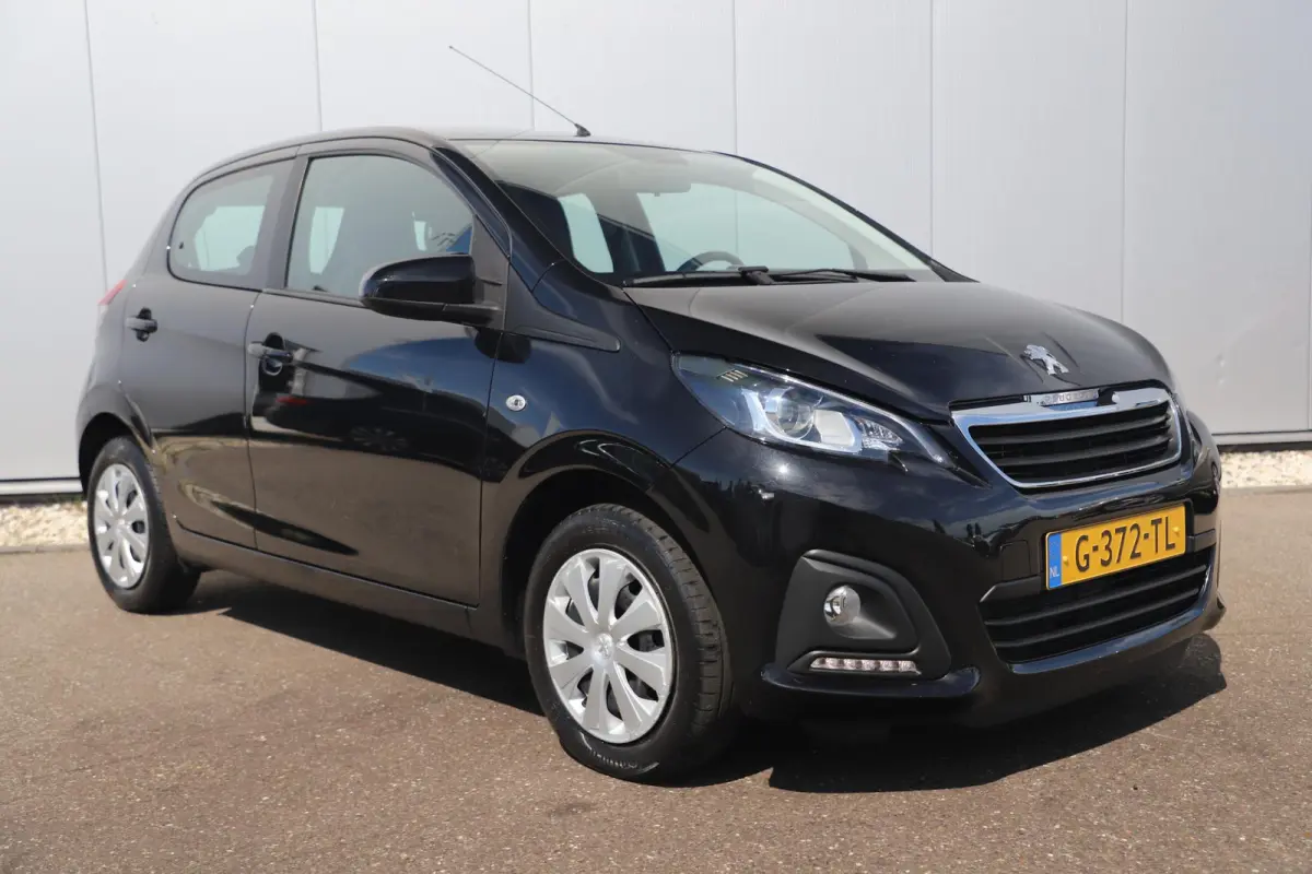 1.0 e-VTi Active Airco Radio Bluetooth Elektrische Ramen