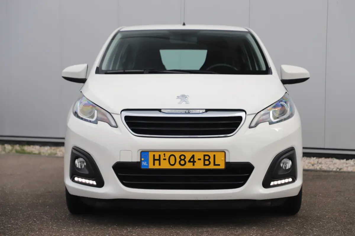 1.0 e-VTi Active Airco Radio Bluetooth Elektrische Ramen