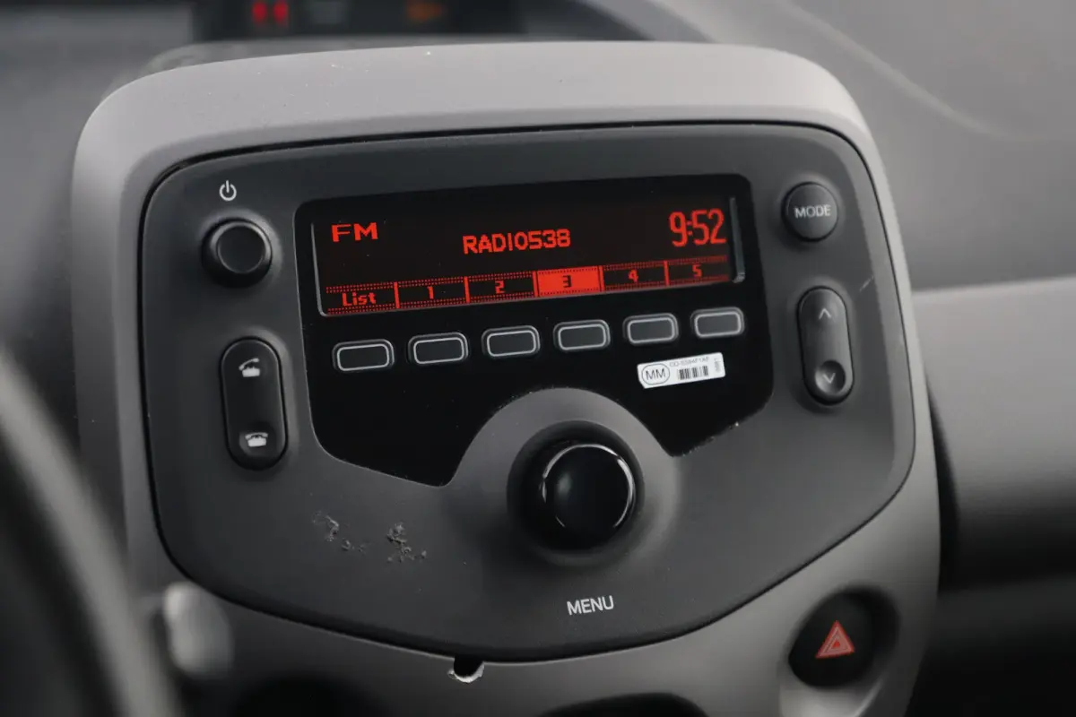 1.0 e-VTi Active Airco Radio Bluetooth Elektrische Ramen