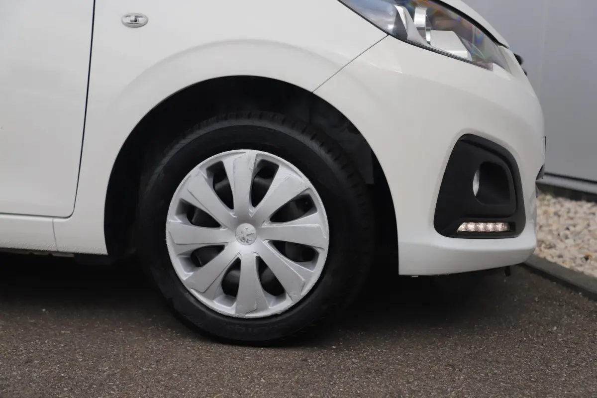 1.0 e-VTi Active Airco Radio Bluetooth Elektrische Ramen