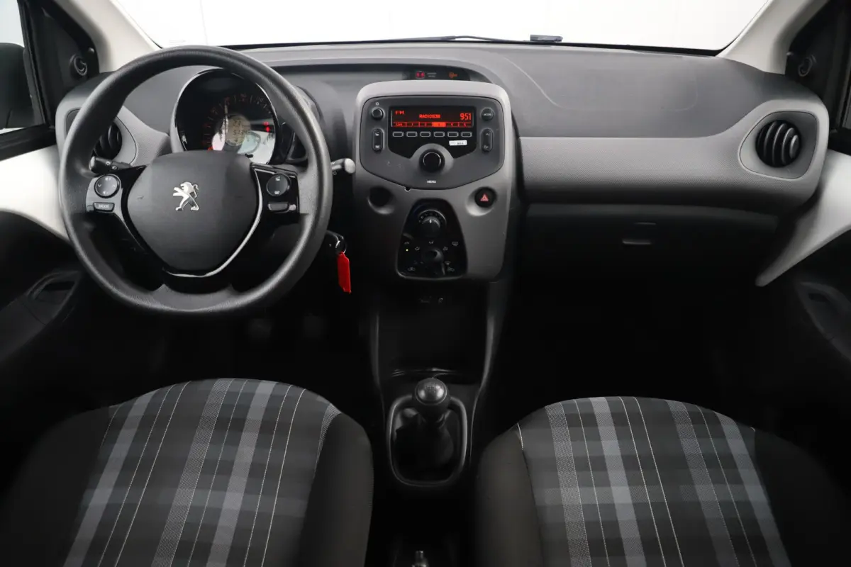 1.0 e-VTi Active Airco Radio Bluetooth Elektrische Ramen