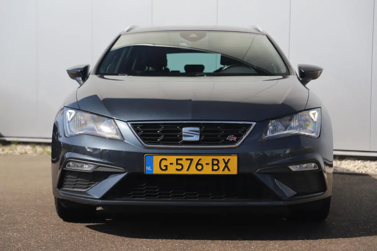 1.5 TSI FR Business Intense 131PK Virtual Cockpit 18 inch LMV Half Leder Beats Audio Navigatie Clima Cruise Sfeerverlichting