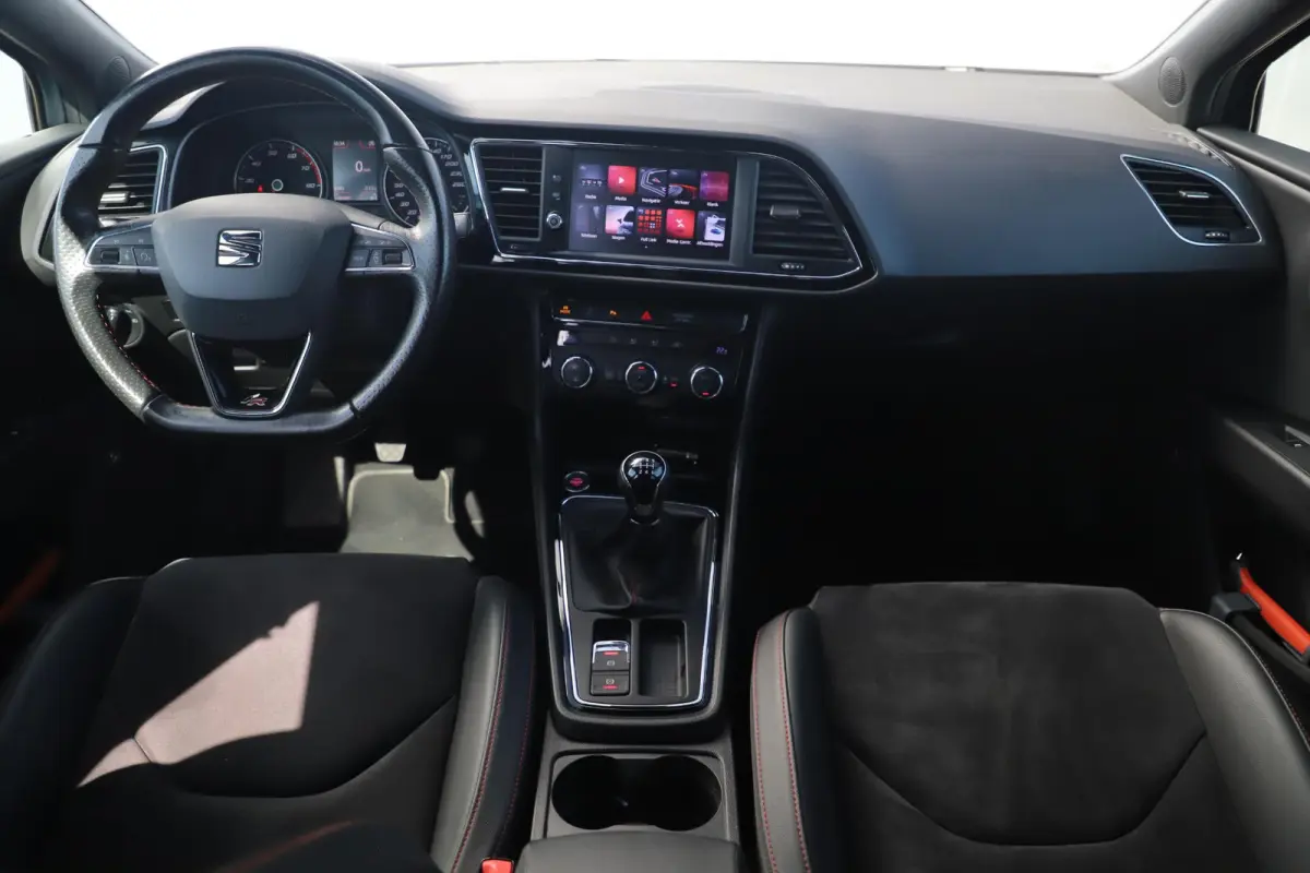 1.5 TSI FR Business Intense 131PK Virtual Cockpit 18 inch LMV Half Leder Beats Audio Navigatie Clima Cruise Sfeerverlichting