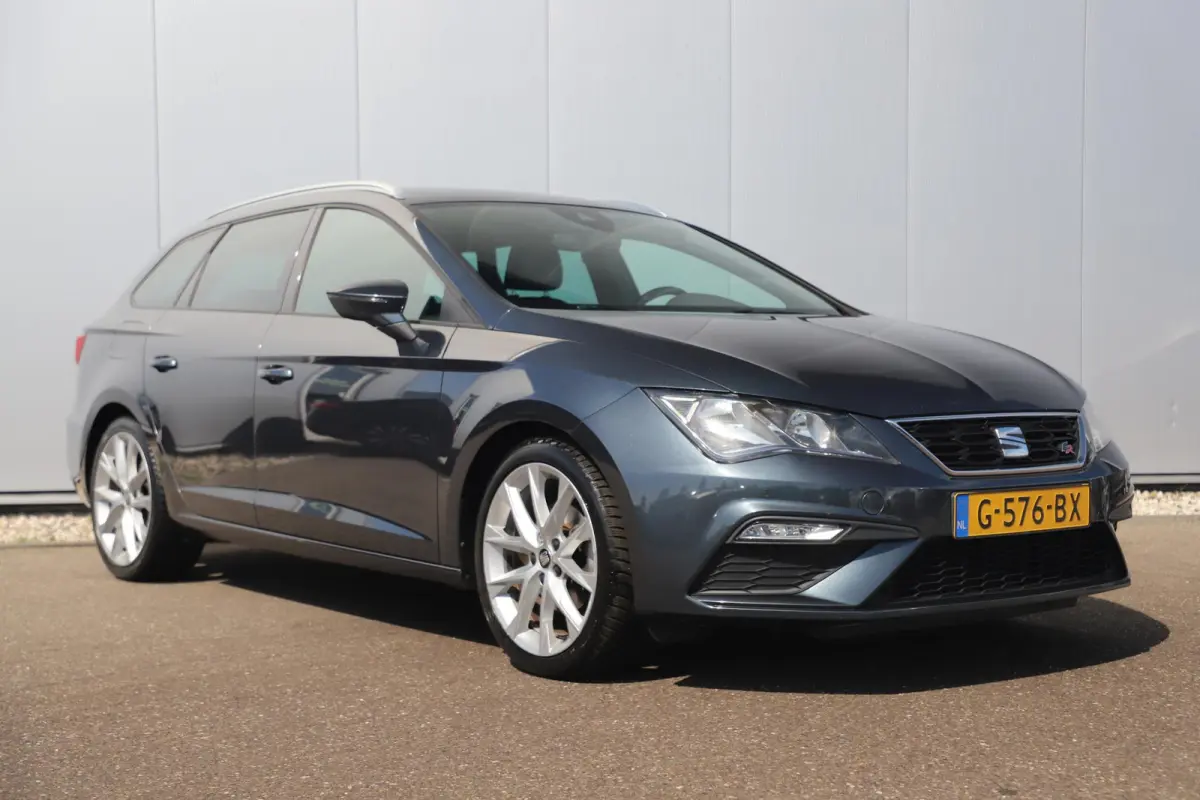 1.5 TSI FR Business Intense 131PK Virtual Cockpit 18 inch LMV Half Leder Beats Audio Navigatie Clima Cruise Sfeerverlichting