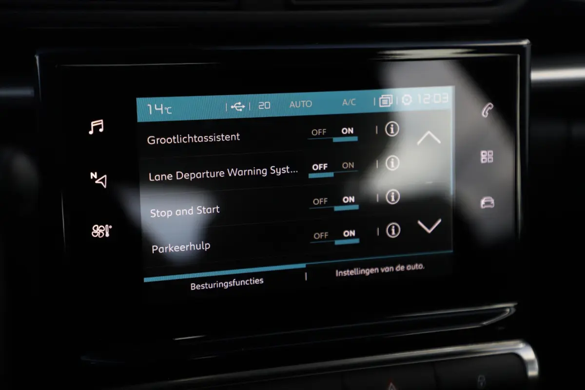 1.2 PureTech Feel Navigatie Carplay Android Climate Cruise Control Parkeersensor Rijstrooksensor