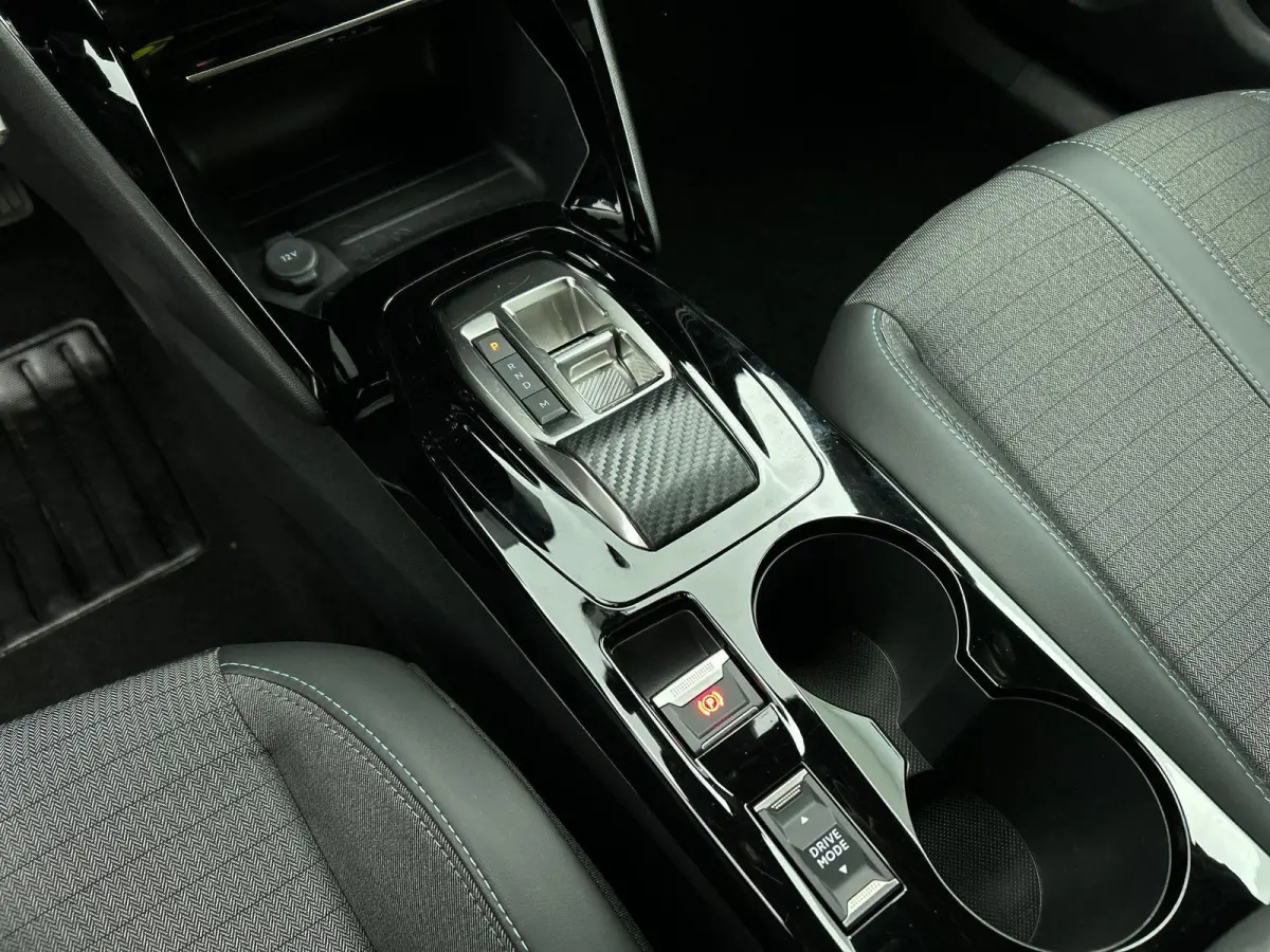 1.2 PureTech 130pk Automaat Allure Navigatie Climate Control Lichtmetalen Velgen Parkeersensoren Cruise Control