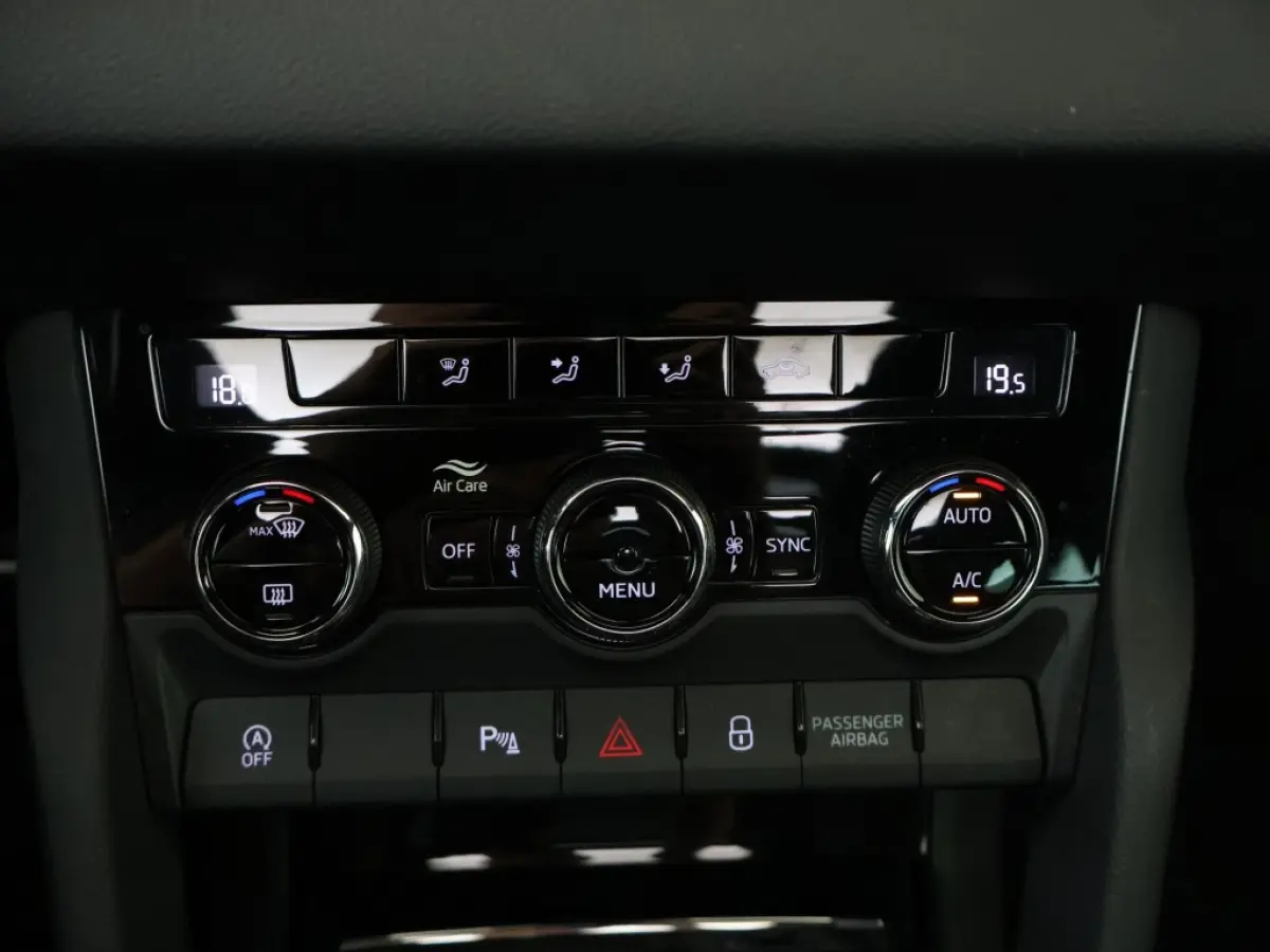 1.5 TSI Sportline Business Automaat 150PK Sportpakket Panorama Nieuwe Banden
