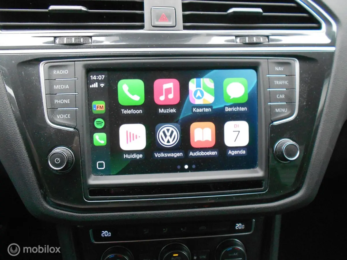 1.4 TSI Connected Series, R-Line, Apple Car Play