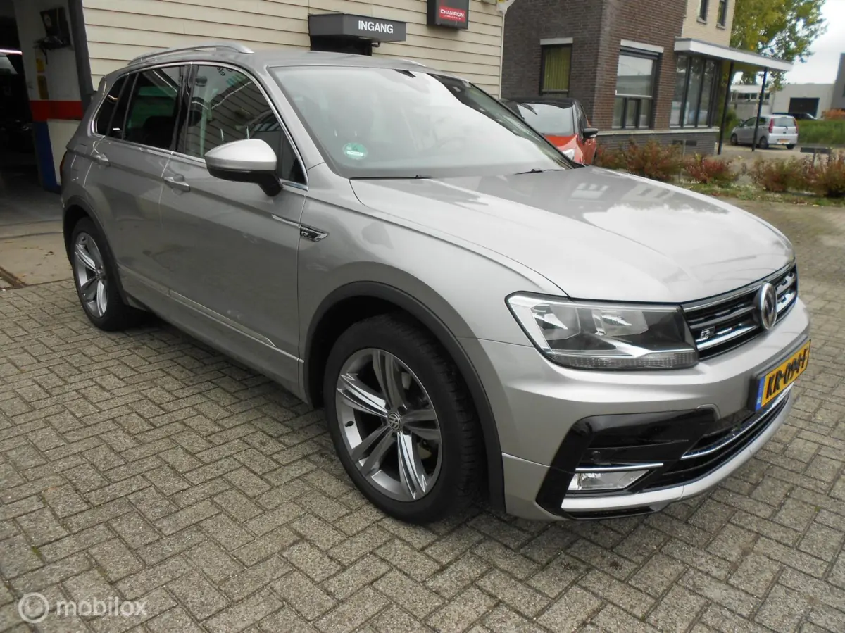 1.4 TSI Connected Series, R-Line, Apple Car Play
