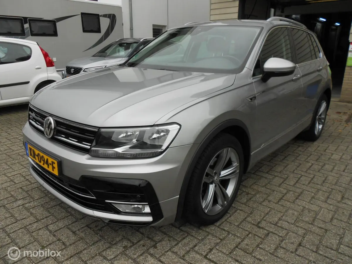 1.4 TSI Connected Series, R-Line, Apple Car Play
