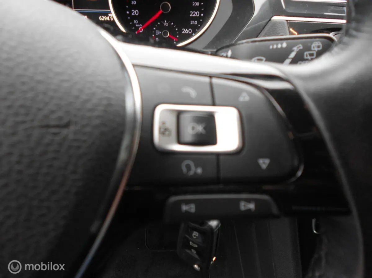 1.4 TSI Connected Series, R-Line, Apple Car Play