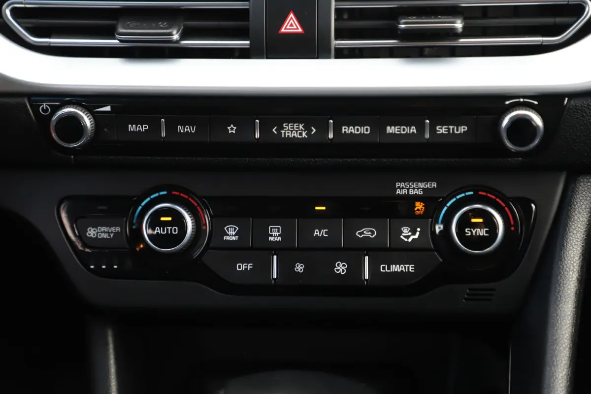 1.6 GDi Hybrid DynamicLine Half Leder Carplay Android Navigatie Achteruitrijcamera Climate Cruise Control Rijstrooksensor Parkeersensor