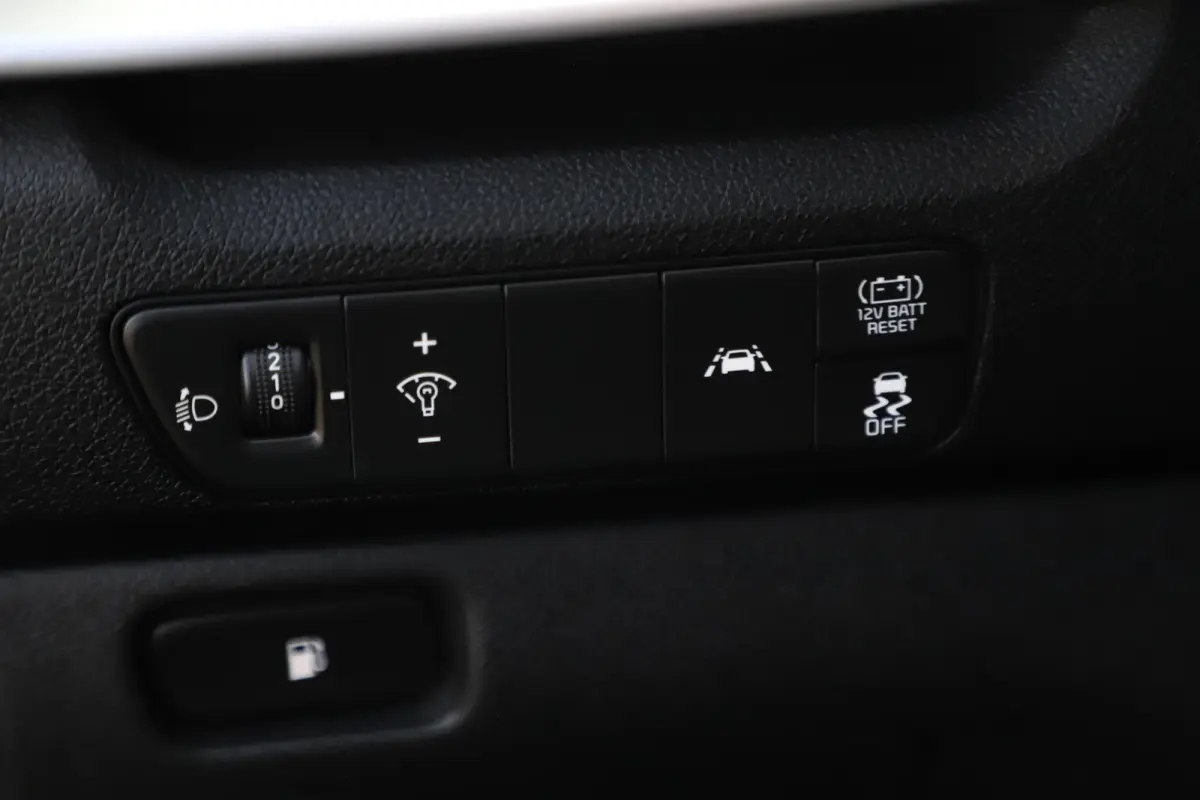 1.6 GDi Hybrid DynamicLine Half Leder Carplay Android Navigatie Achteruitrijcamera Climate Cruise Control Rijstrooksensor Parkeersensor