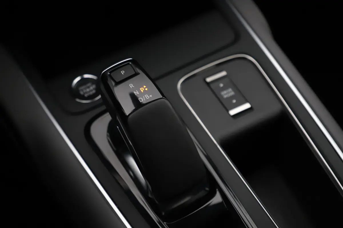 1.6 Plug-in Hybrid 225 Business Plus Automaat 19 inch LMV Half Leder Navigatie Achteruitrijcamera Carplay android