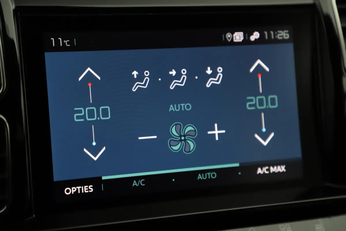 1.6 Plug-in Hybrid 225 Business Plus Automaat 19 inch LMV Half Leder Navigatie Achteruitrijcamera Carplay android