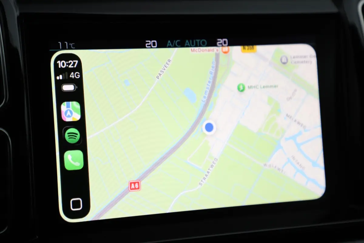1.6 Plug-in Hybrid 225 Business Plus Automaat 19 inch LMV Half Leder Navigatie Achteruitrijcamera Carplay android
