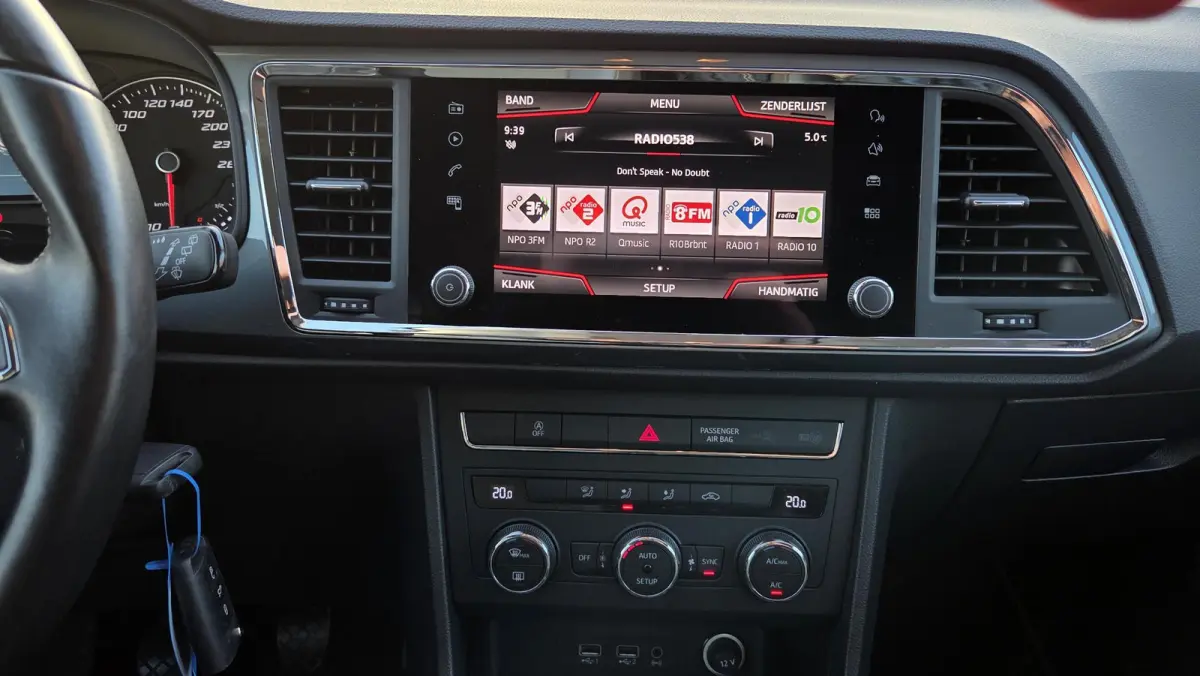 1.0 EcoTSI Style Business Intense Carplay Cruise Control Climate Control 17inch LM NAP van 1e eigenaar!