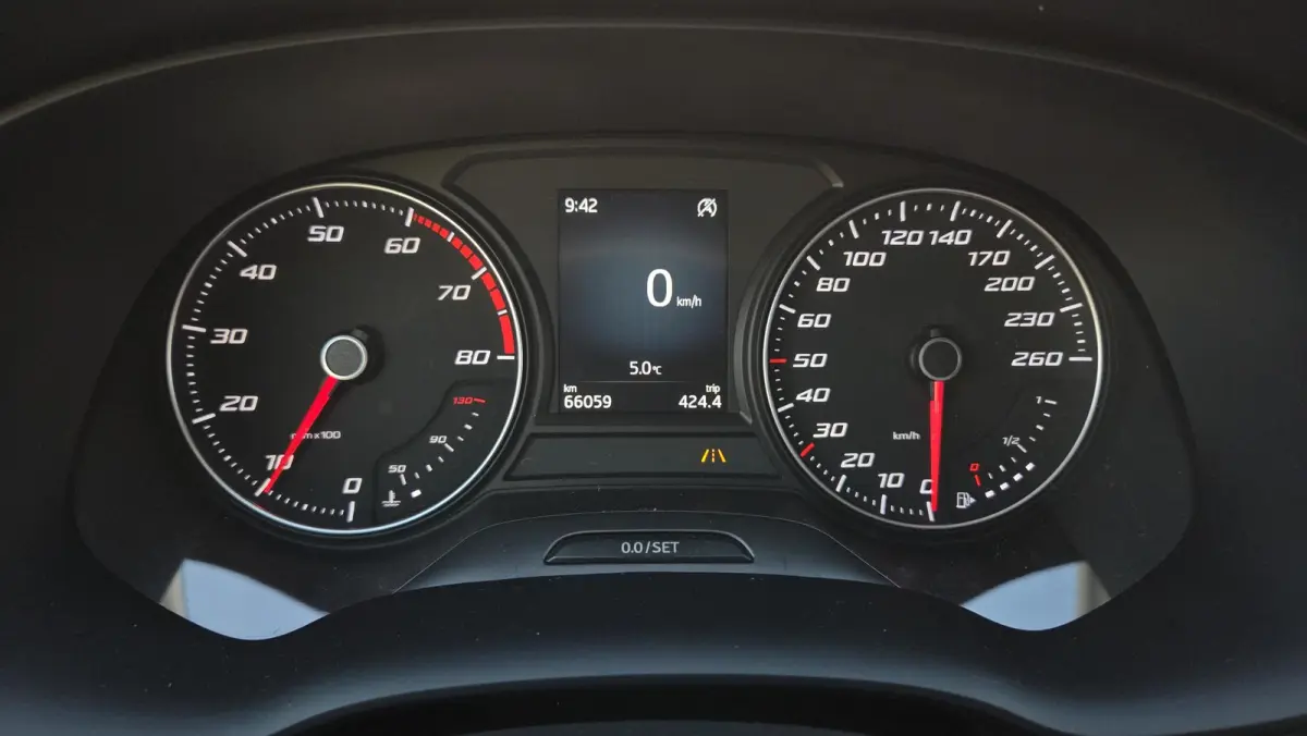 1.0 EcoTSI Style Business Intense Carplay Cruise Control Climate Control 17inch LM NAP van 1e eigenaar!