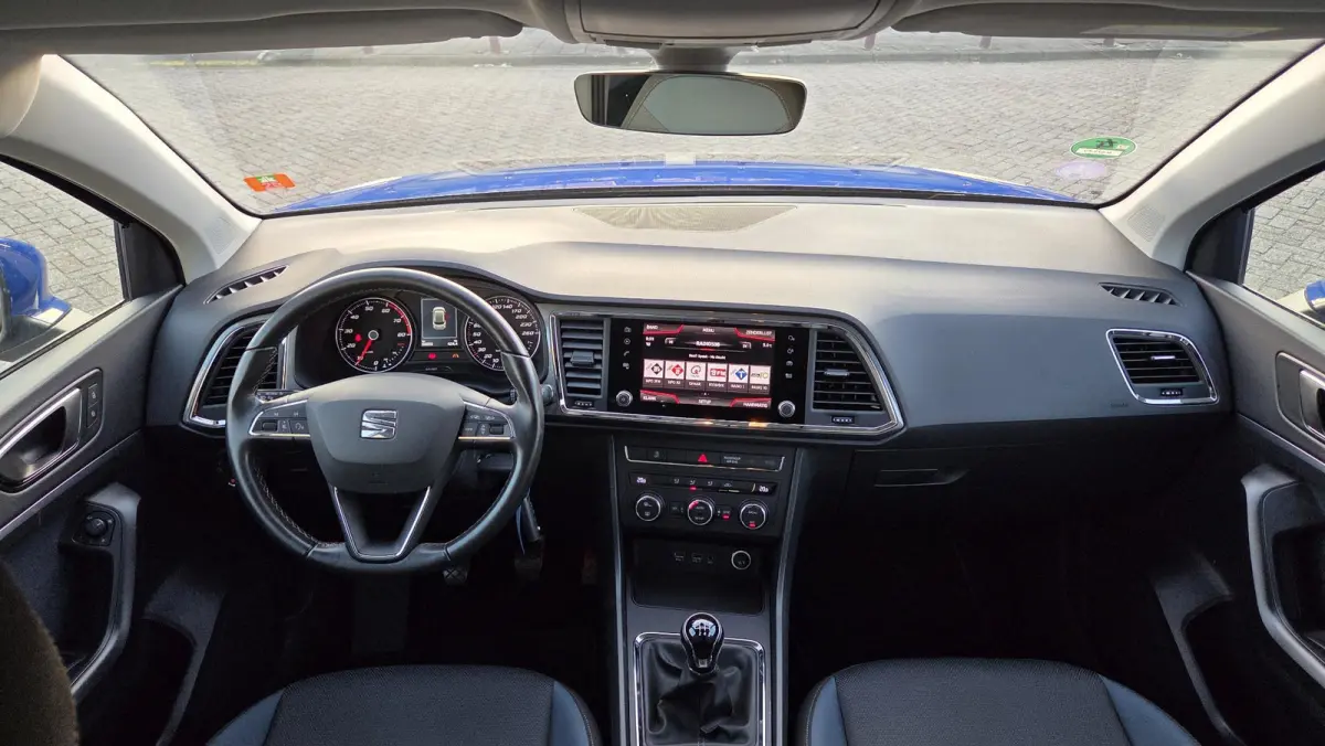 1.0 EcoTSI Style Business Intense Carplay Cruise Control Climate Control 17inch LM NAP van 1e eigenaar!