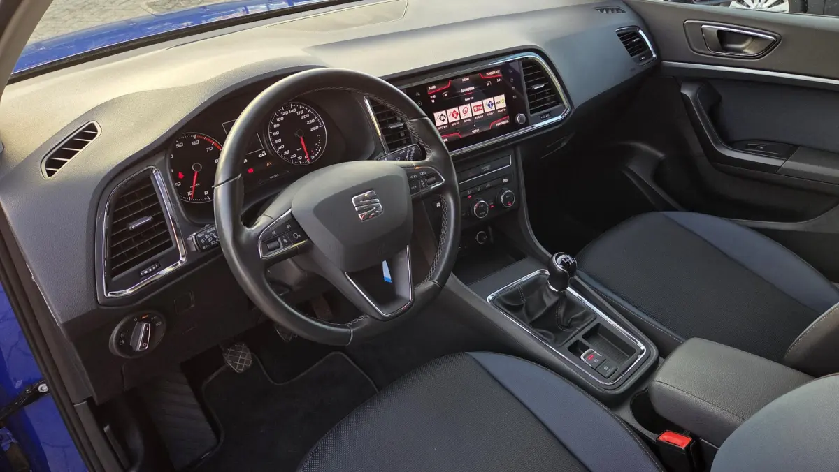 1.0 EcoTSI Style Business Intense Carplay Cruise Control Climate Control 17inch LM NAP van 1e eigenaar!