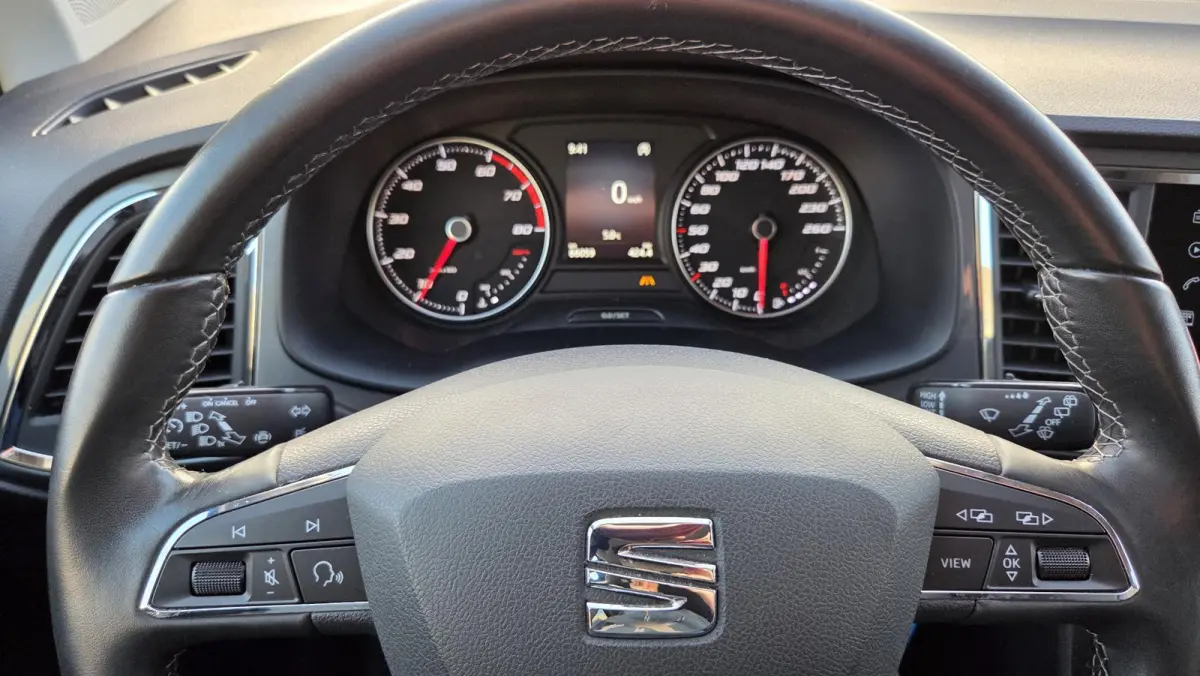 1.0 EcoTSI Style Business Intense Carplay Cruise Control Climate Control 17inch LM NAP van 1e eigenaar!
