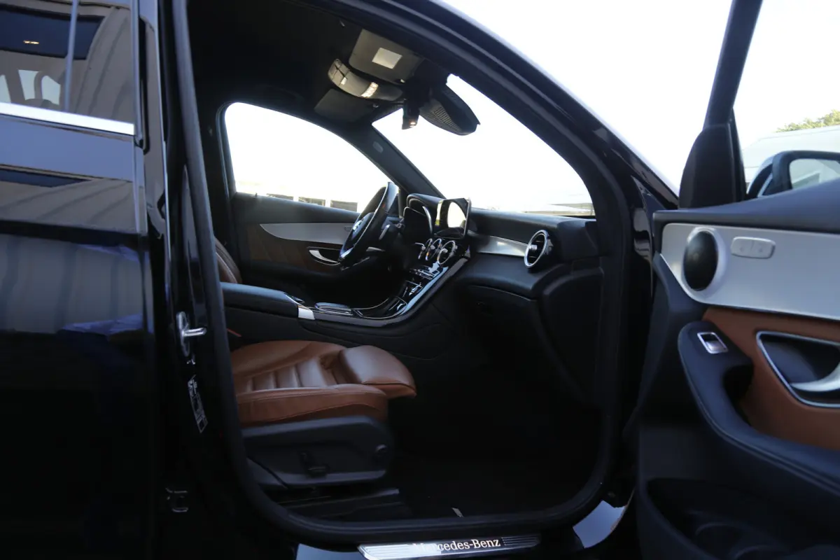 4MATIC AMG Plug in hybride*Perfect MB Onderh.*BTW*ACC/Sfeerverl./Digi. Klokken/AMG Grille/Stoelverw./Stoelkoeling/Camera/Elek. Klep/DAB/LED/Dodehoek/Parkeersens.V+A/19 inch LM*