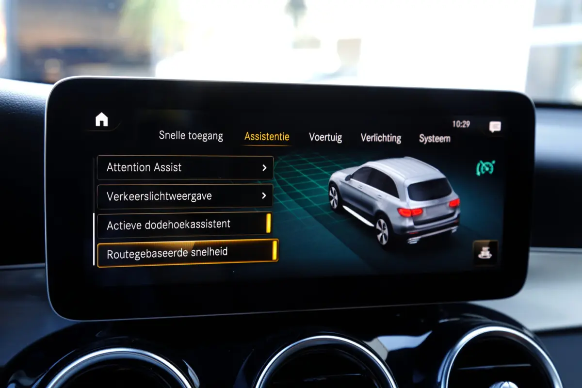 4MATIC AMG Plug in hybride*Perfect MB Onderh.*BTW*ACC/Sfeerverl./Digi. Klokken/AMG Grille/Stoelverw./Stoelkoeling/Camera/Elek. Klep/DAB/LED/Dodehoek/Parkeersens.V+A/19 inch LM*