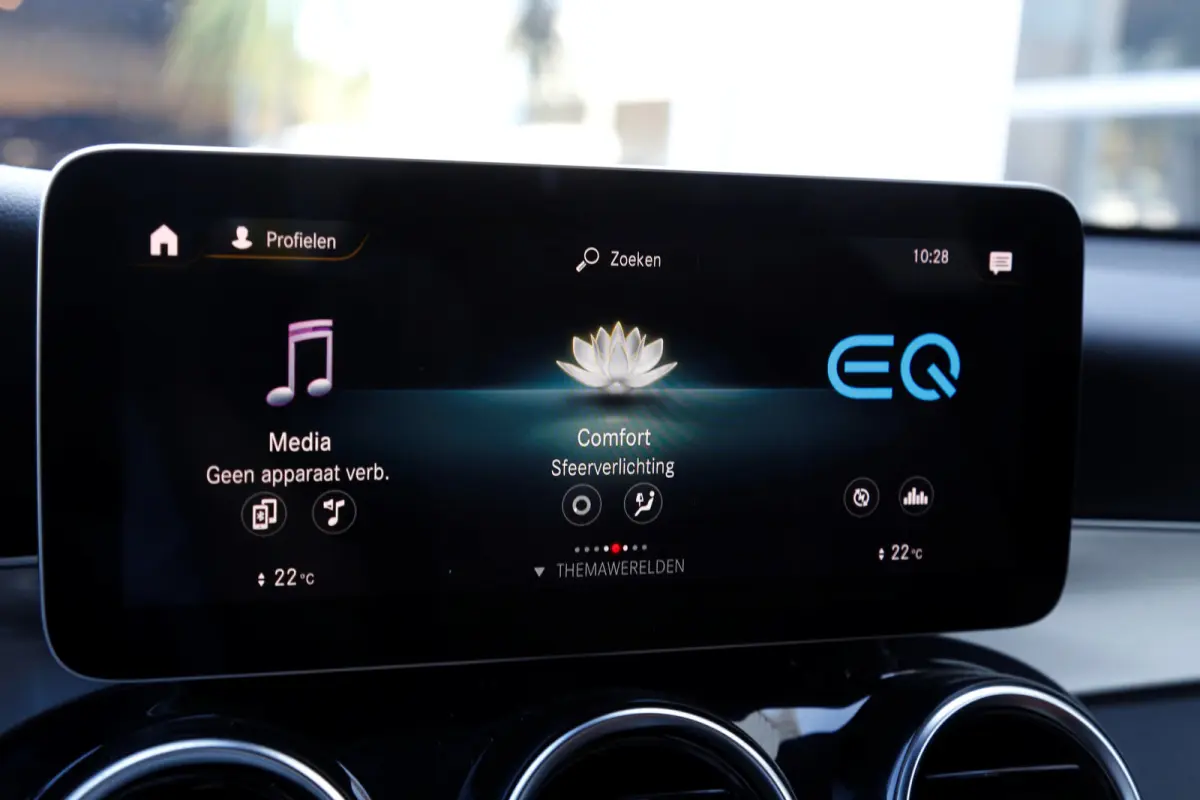 4MATIC AMG Plug in hybride*Perfect MB Onderh.*BTW*ACC/Sfeerverl./Digi. Klokken/AMG Grille/Stoelverw./Stoelkoeling/Camera/Elek. Klep/DAB/LED/Dodehoek/Parkeersens.V+A/19 inch LM*