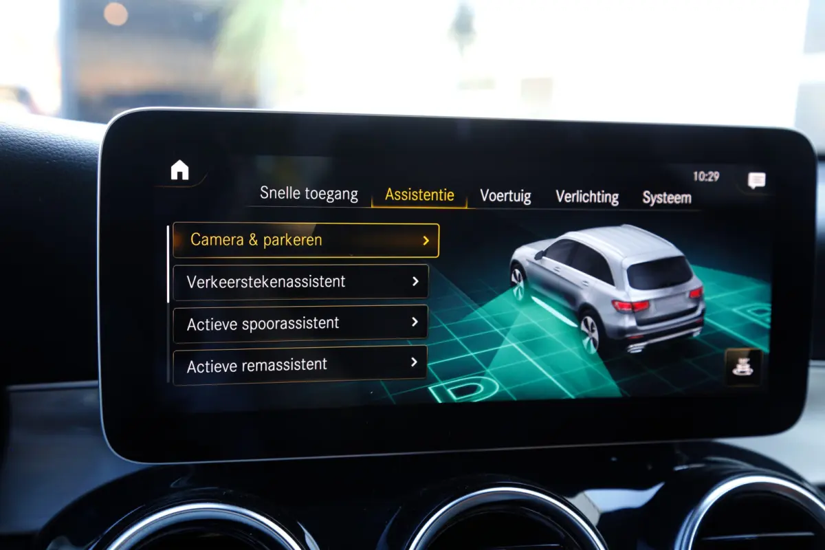 4MATIC AMG Plug in hybride*Perfect MB Onderh.*BTW*ACC/Sfeerverl./Digi. Klokken/AMG Grille/Stoelverw./Stoelkoeling/Camera/Elek. Klep/DAB/LED/Dodehoek/Parkeersens.V+A/19 inch LM*