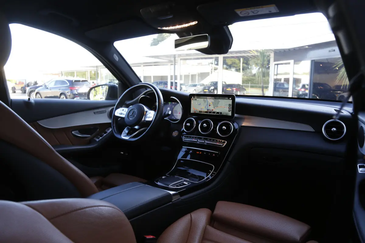 4MATIC AMG Plug in hybride*Perfect MB Onderh.*BTW*ACC/Sfeerverl./Digi. Klokken/AMG Grille/Stoelverw./Stoelkoeling/Camera/Elek. Klep/DAB/LED/Dodehoek/Parkeersens.V+A/19 inch LM*
