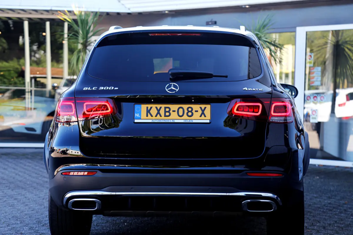 4MATIC AMG Plug in hybride*Perfect MB Onderh.*BTW*ACC/Sfeerverl./Digi. Klokken/AMG Grille/Stoelverw./Stoelkoeling/Camera/Elek. Klep/DAB/LED/Dodehoek/Parkeersens.V+A/19 inch LM*