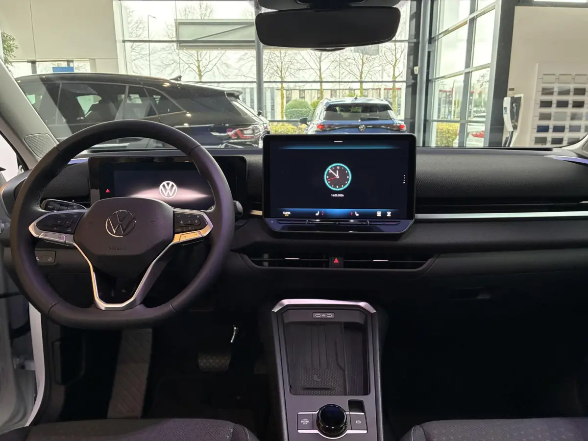 1.5 eTsi Life First Edition | Automaat | Adaptive cruise control | Stoelverwarming | Stuurverwarming | Apple carplay / Android auto |