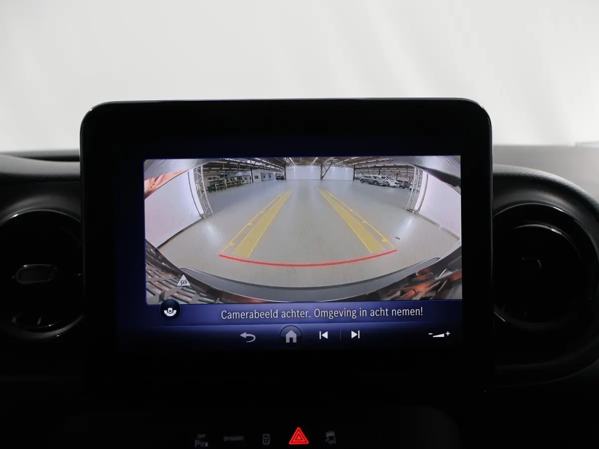 112 GB L2 51 kWh | Achteruitrijcamera | Cruise Control | Climate Control | Airco | DC laden 75 kW |