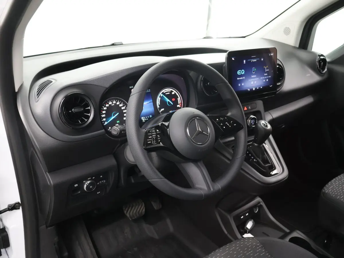 112 GB L2 51 kWh | Achteruitrijcamera | Cruise Control | Climate Control | Airco | DC laden 75 kW |