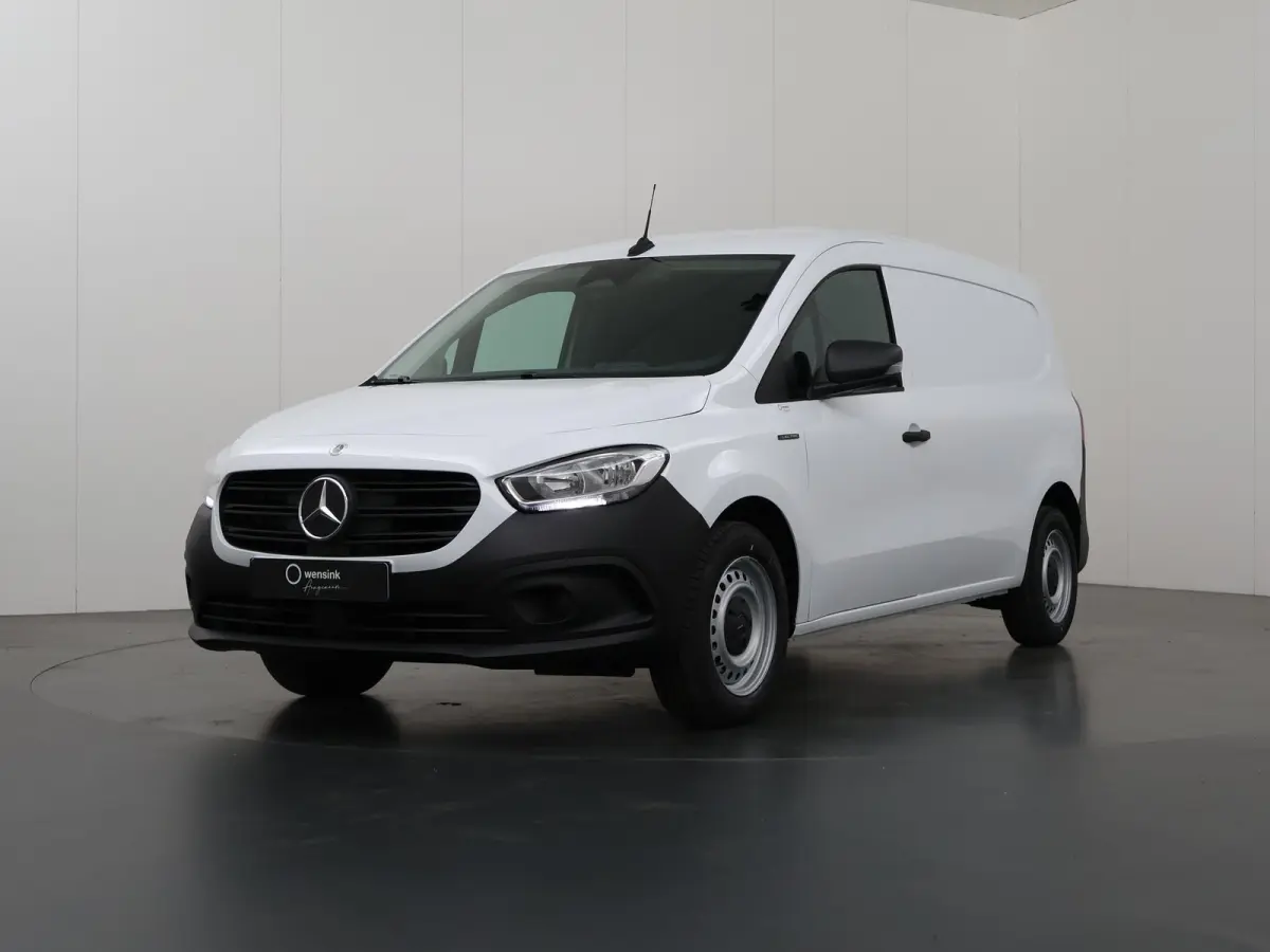 112 GB L2 51 kWh | Achteruitrijcamera | Cruise Control | Climate Control | Airco | DC laden 75 kW |