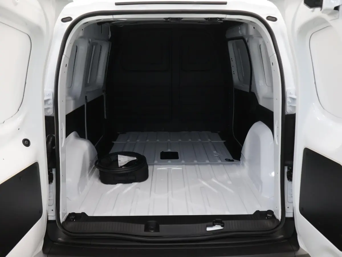 112 GB L2 51 kWh | Achteruitrijcamera | Cruise Control | Climate Control | Airco | DC laden 75 kW |
