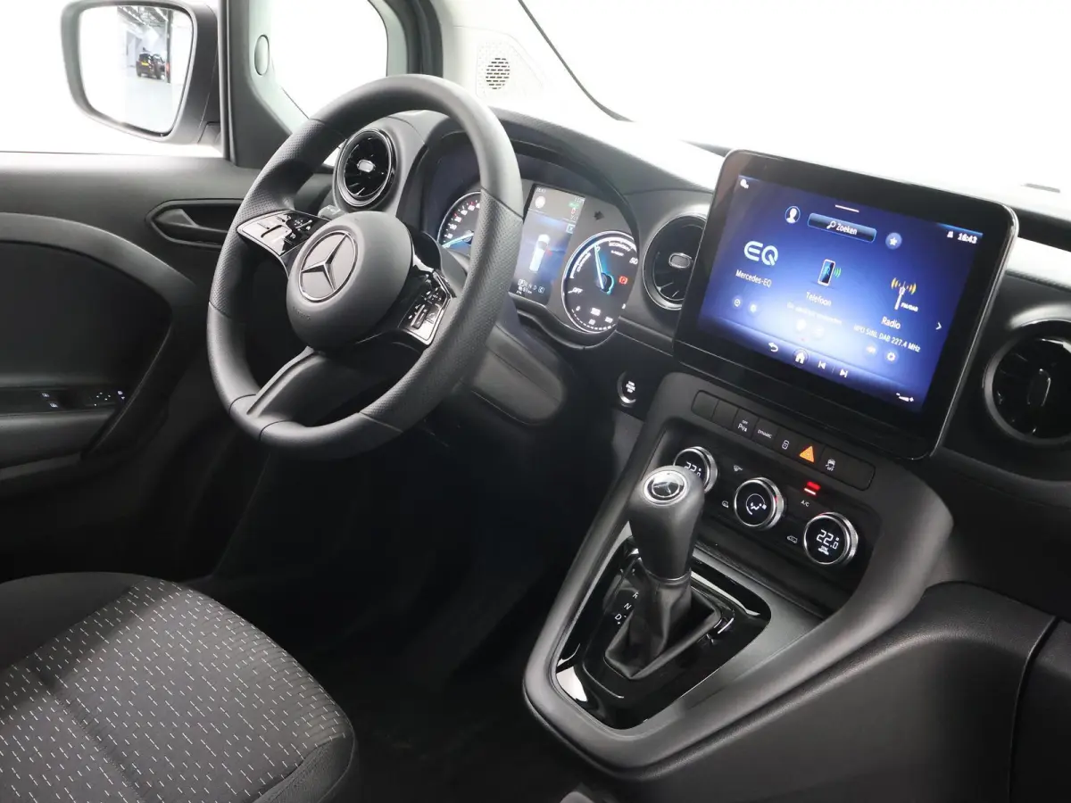 112 GB L2 51 kWh | Achteruitrijcamera | Cruise Control | Climate Control | Airco | DC laden 75 kW |