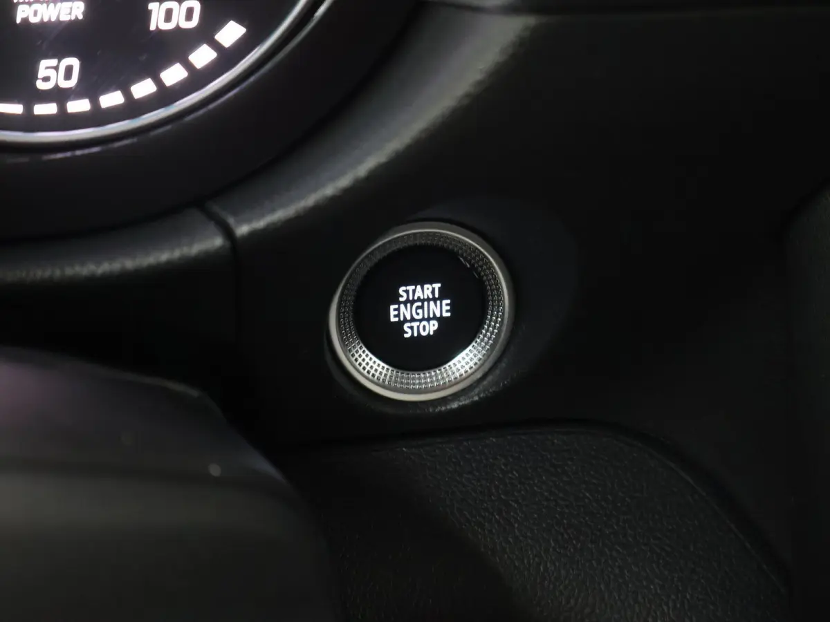 112 GB L2 51 kWh | Achteruitrijcamera | Cruise Control | Climate Control | Airco | DC laden 75 kW |