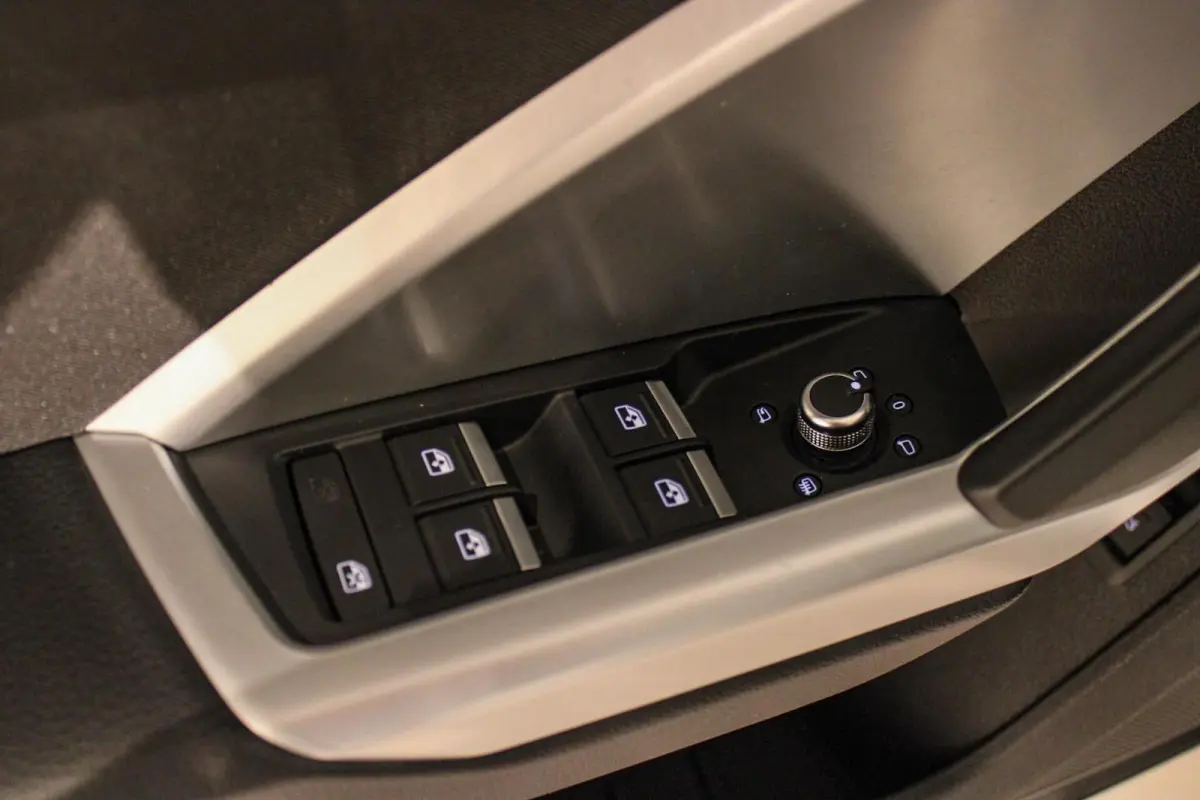 35 TFSI Advanced Pro Line TREKH | LED