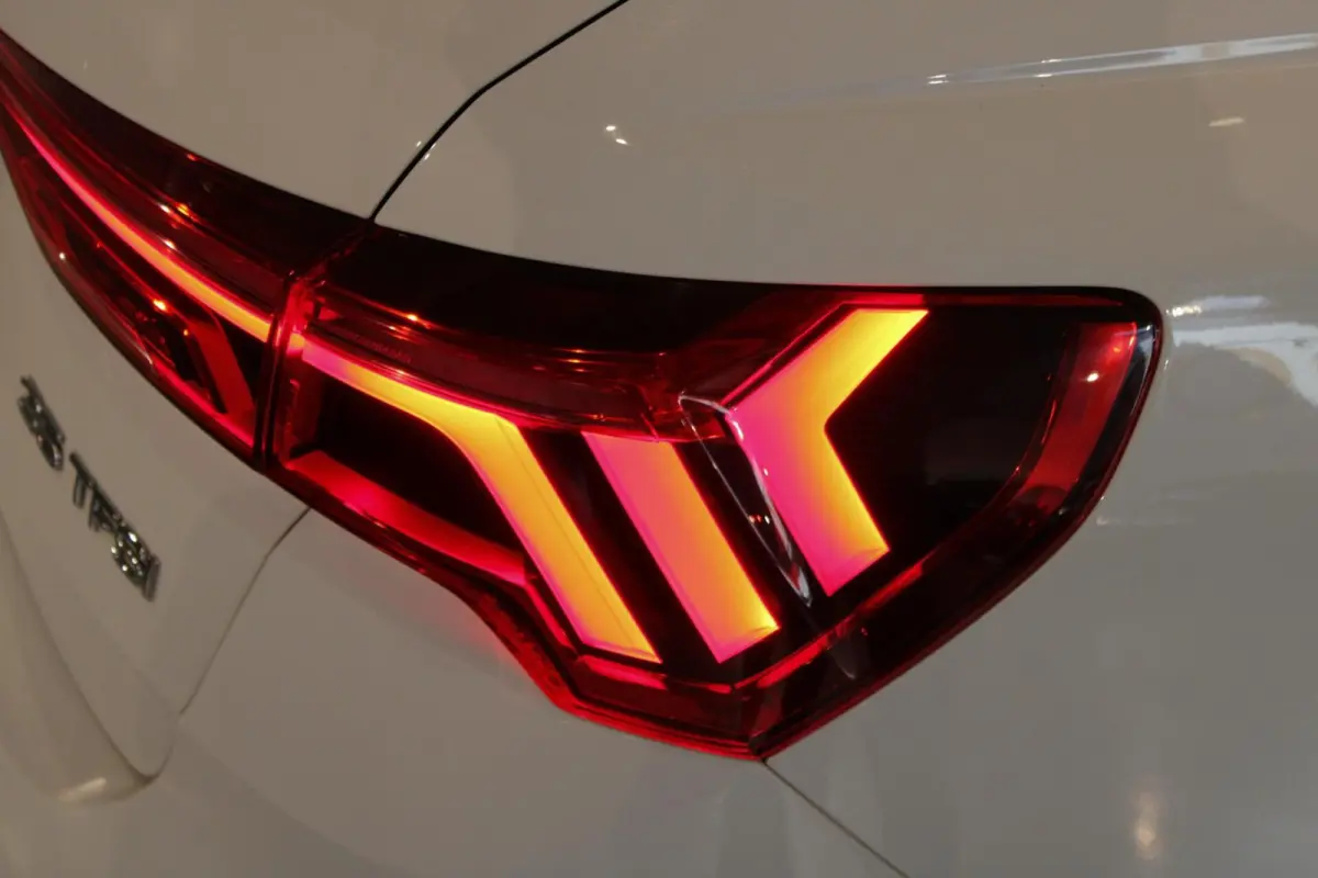 35 TFSI Advanced Pro Line TREKH | LED