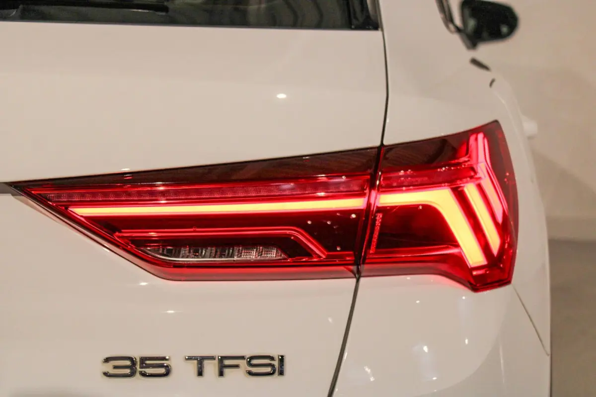 35 TFSI Advanced Pro Line TREKH | LED