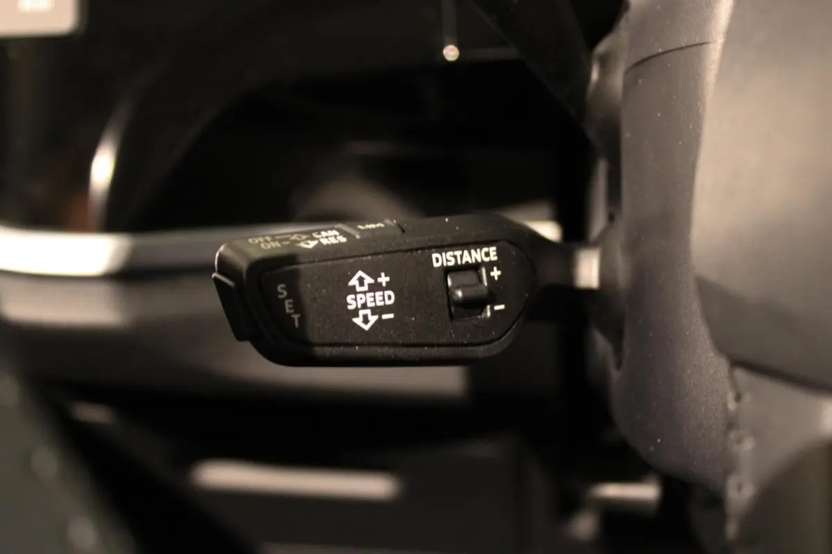 35 TFSI Advanced Pro Line TREKH | LED