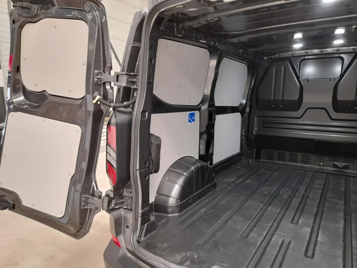 300 2.0 TDCI L2H1 Trend Nieuw Model Navi Cruise Camera Parkeersensoren Trekhaak